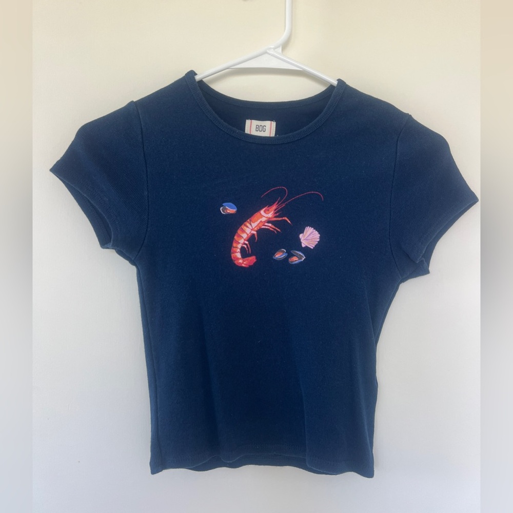 BDG Blue and Red Fish Design T-Shirt